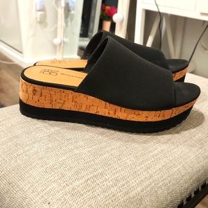 BRAND NEW Womens Platform Slides